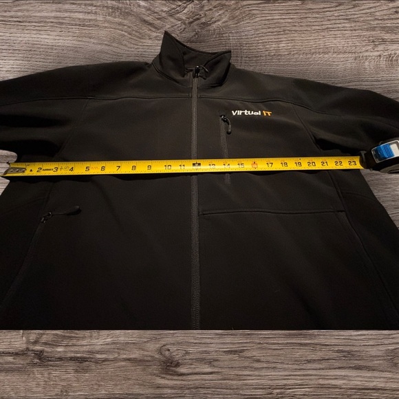 Kirkland Men's Black L Water Resistant Softshell Jacket. Excellent Condition. - Picture 15 of 16